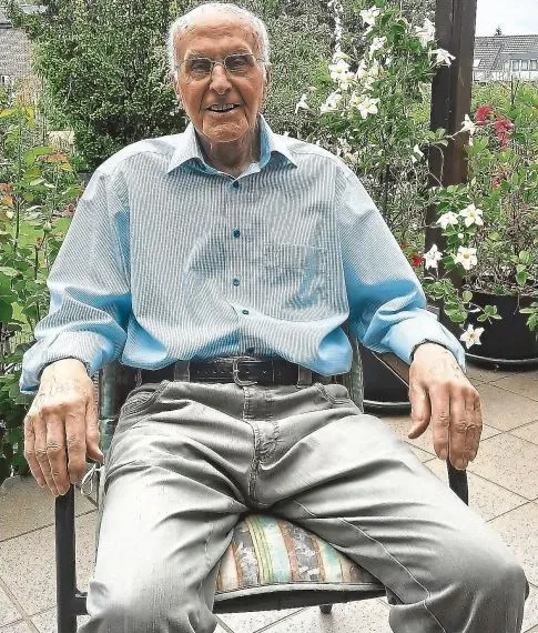 Heinz Bußmann feiert heute im Kreis seiner Familie seinen 100. Geburtstag. DZ-Foto: Hülsheger Heinz Bußmann feiert seinen 100. Geburtstag